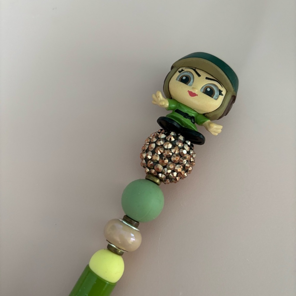 Disney Doorables: Star Wars: Princess Leia hat handmade beaded pen